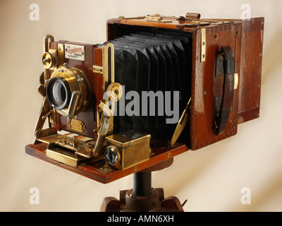 Sanderson tropical Half Plate wooden View Camera on a wooden tripod Stock Photo