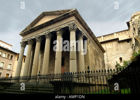 SPAIN - Catalonia - Osona (district) - Barcelona. Vic; Plaza Mayor / Plaça  Major; tenderete de bañadores / ropa interior de mujeres Stock Photo - Alamy