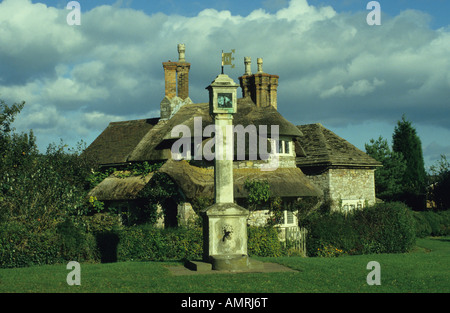 Thatched Cottage, Blaise Hamlet, Bristol, England Stock Photo - Alamy