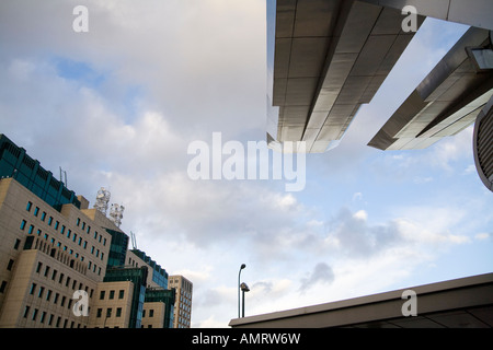 The headquarters of MI6 (the Special Security Services) in London UK framed by Vauxhall bus station architecture Stock Photo