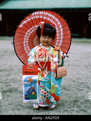 girl-in-kimono-festival-for-7-