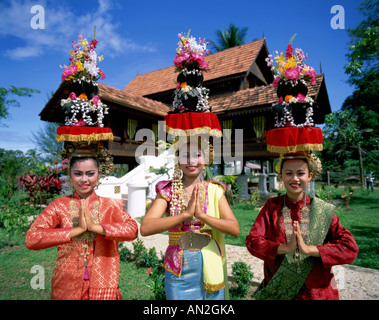 Penang Cultural Centre / Girls Dressed in Malay Traditional Costume, Penang, Malaysia Stock Photo