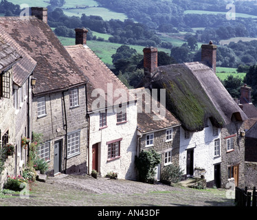 Gold Hill a steep cobbled street in Shaftesbury town a setting for famous Hovis bread television advertising & much more media use Dorset England UK Stock Photo