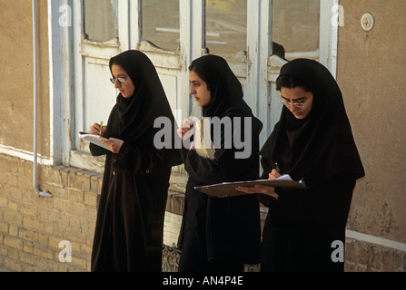 Muslim students at Architecture school, Esfehan, Iran Stock Photo