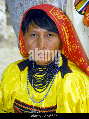 The Kuna Cuna Indians live in the San Blas Islands off the coast of ...