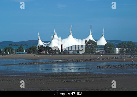 Butlins Holiday Camp at Minehead, view across the beach at low tide ...