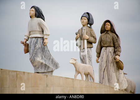 FATIMA PORTUGAL Statue of Lucia de Jesus and her cousins Jacinta and Francisco Marto three shepherd children who claimed to have Stock Photo