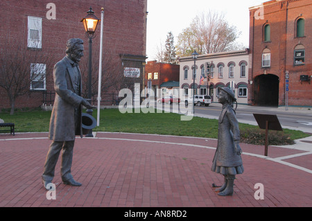 Statues of Abraham Lincoln meeting Grace Bedell Westfield New York Stock Photo