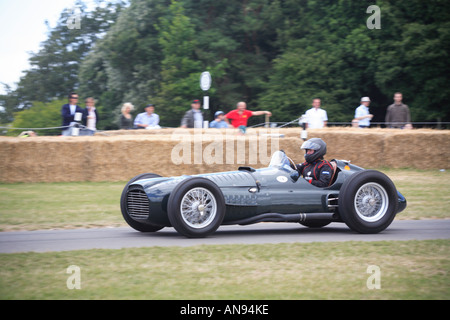 Goodwood FOS 2006 motor racing auto classic legend motorsport historic car race festival speed BRM B R M V16 1950 1 5 litre supe Stock Photo