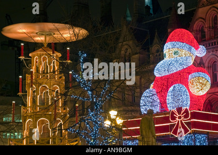 Christmas Lights And Festive Market In Albert Square Manchester Stock Photo