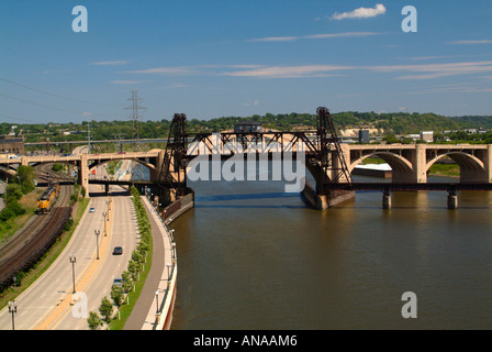 The Robert Street Bridge Over the Mississippi River at St Paul Minnesota USA Stock Photo