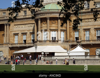 The gardens at Buckingham Palace seen from above Stock Photo: 86838112