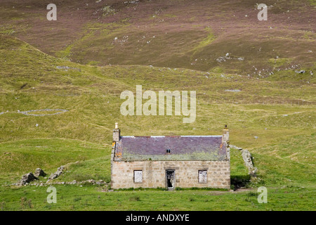 Derelict cottage in Glen Clunie Scotland Stock Photo