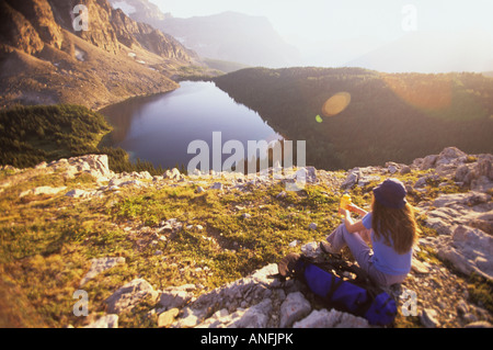 Woman hiking, mount assiniboine provincial park, british columbia, canada.