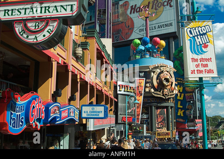 Clifton Hill is the major tourist promenade in niagara Falls. The street contains a number of gift shops, restaurants, hotels an Stock Photo