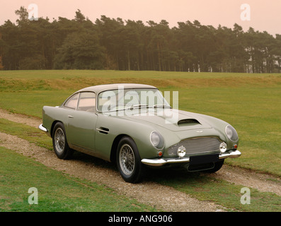 Aston martin db4 superleggera