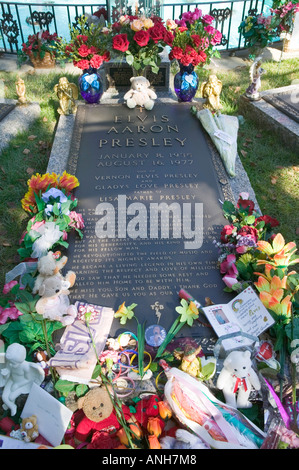 Elvis' Gravesite, Graceland, Memphis, Tennessee, USA Stock Photo