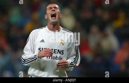 Real Madrid's French player Zinedine Zidane reacts after missing an opportunity to score against Racing Santander Stock Photo