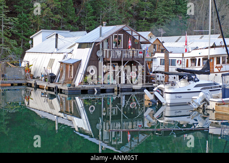 House boats at Maple Bay Duncan Vancouver Island  (Duncan), British Columbia, Canada Stock Photo