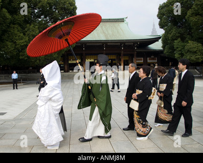 Traditional wedding ceremony procession at Meiji Jingu Shrine in Tokyo Japan Stock Photo