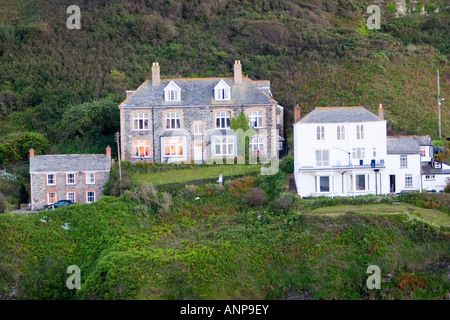 View across the harbour at Port Isaac in North Cornwall the setting of ITV s series Doc Martin Stock Photo