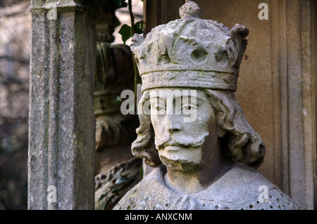 Statue of an English King, Berkeley Bquare Bristol England. Part of Bristol High Cross. Stock Photo