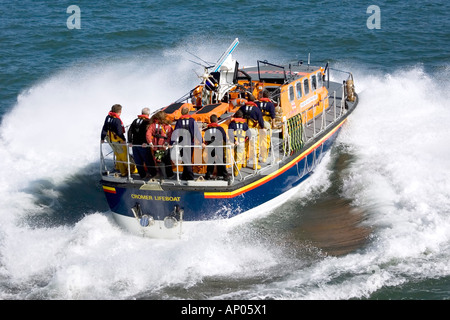 Launching the RNLI Cromer Tyne class lifeboat Stock Photo - Alamy