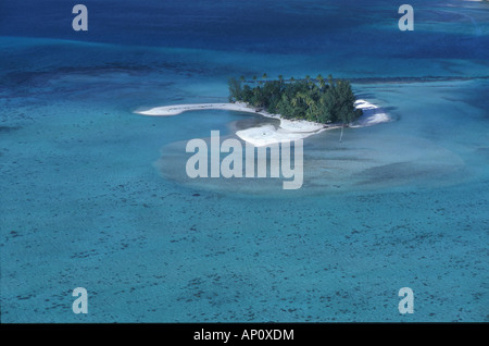 Motu Tapu, small island in the lagoon, Bora Bora, French Polynesia Stock Photo