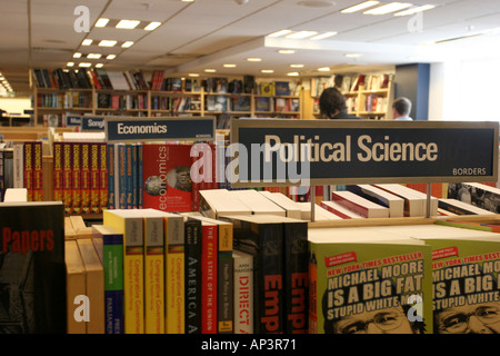 A large bookshelf filled with books Stock Photo