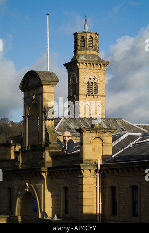 dh Salt Mill SALTAIRE FACTORY WEST YORKSHIRE UK Titus Salts Old mill buildings and New mill tower Stock Photo