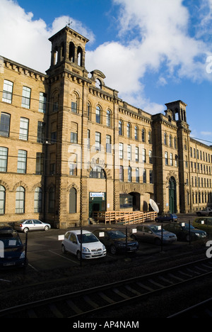 dh Salt Mill SALTAIRE WEST YORKSHIRE Titus Salts Old mill buildings Stock Photo