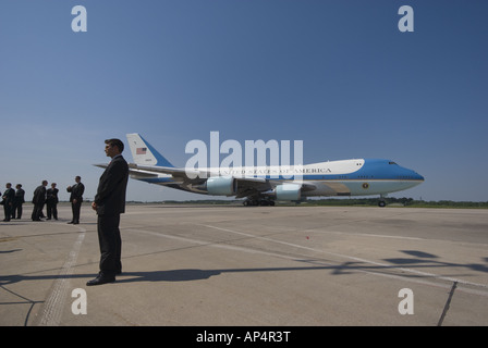 Secret agents of the US President George W. Bush guard the Air Force One Boeing 747 plane, as the he prepares to depart Rostock Airport. © Olli Geibel Stock Photo