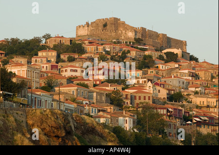 GREECE, Northeastern Aegean Islands, LESVOS (Mytilini), Mithymna (Molyvos): 15th century Byzantine, Genoese Castle / Sunset Stock Photo