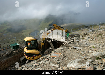 Demolition of 1936 Summit Building Snowdon Stock Photo