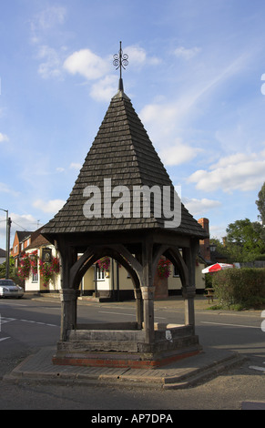 The Wishing Well, High Street, Bovingdon, Hertfordshire Stock Photo