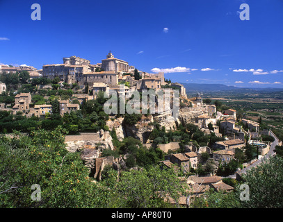 Gordes Medieval hilltop village in Lubéron Vaucluse Provence France Stock Photo