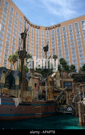 Galleon, Treasure Island Hotel and Casino, Las Vegas, Nevada, USA Stock