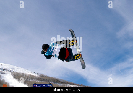 Ross Powers US winning gold in the men s half pipe at the 2002 Winter Olympics Salt Lake City Utah USA Stock Photo