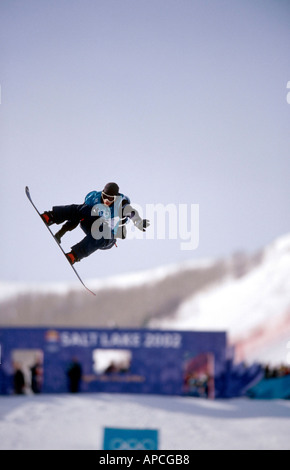 Ross Powers US winning gold in the men s half pipe at the 2002 Winter Olympics Salt Lake City Utah USA Stock Photo