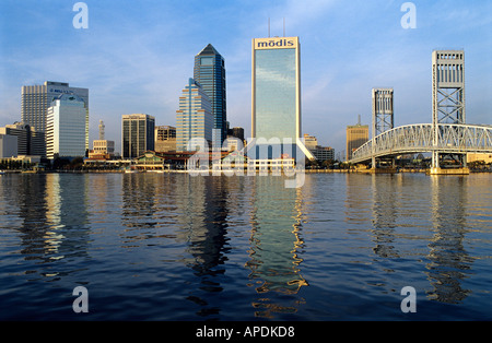 Late afternoon sunlight reflects in St Johns River from Jacksonville Florida skyline Stock Photo