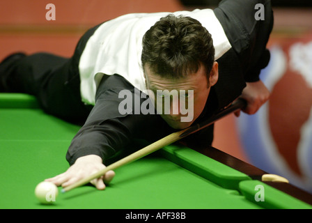 Jimmy White playing in the 2004 World Snooker Championships at the Crucible Theatre Sheffield Stock Photo