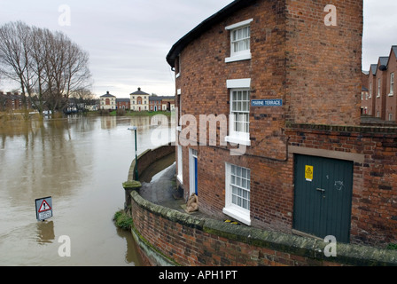 English Bridge and River Severn, Shrewsbury, Shropshire, England, UK ...