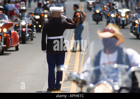 A marine salutes 18th annual Rolling Thunder Ride for Freedom XVIII 2005 Memorial Day Washington DC Stock Photo