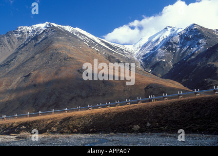 Trans Alaska Oil Pipeline at Atigun Pass in Brooks Range N Alaska Stock Photo