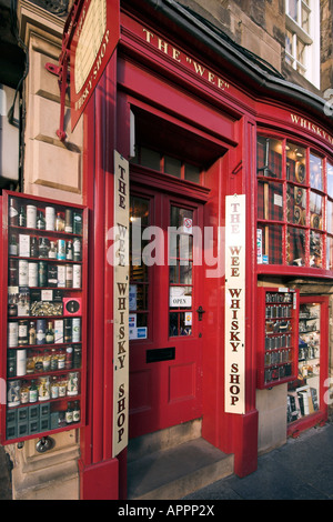 The Wee Whisky Shop, Royal Mile, Edinburgh, Old Town, Scotland, UK Stock Photo