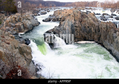 Whitewater rapids and waterfalls on the Potomac River at Great Falls Park, Virginia, USA Stock Photo