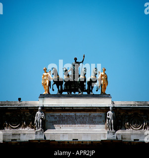 EU FR France Region Ile de France Paris 1 Arrondissement The quadriga on top of the Arc de Triomphe du Carrousel Four horses an Stock Photo