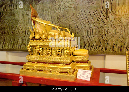 Golden, processional, coronation chair of the Cambodian monarch, Royal Palace, Phnom Penh, Cambodia Stock Photo