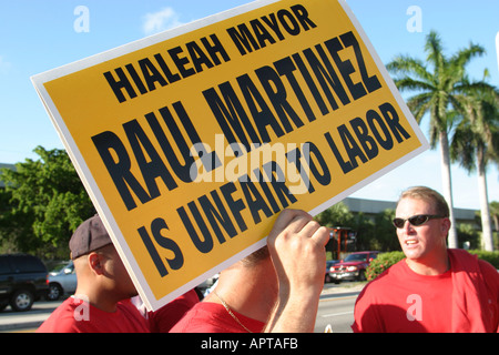 Miami Florida,Coral Gables,University of Miami,first Bush Kerry Presidential debate,campaigning,protesting,Hialeah fire fighters,visitors travel trave Stock Photo