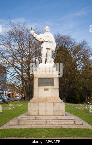 Memorial statue of Captain Robert Falcon Scott scultured by Kathleen Scott Christchurch New Zealand Stock Photo